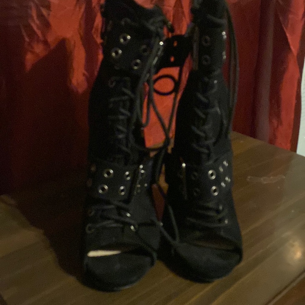 Melly Heels